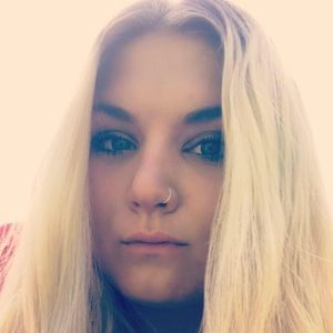 Meet your Posher, Abbey